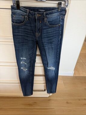 Vigoss women’s Dark Blue Ripped Skinny Jeans